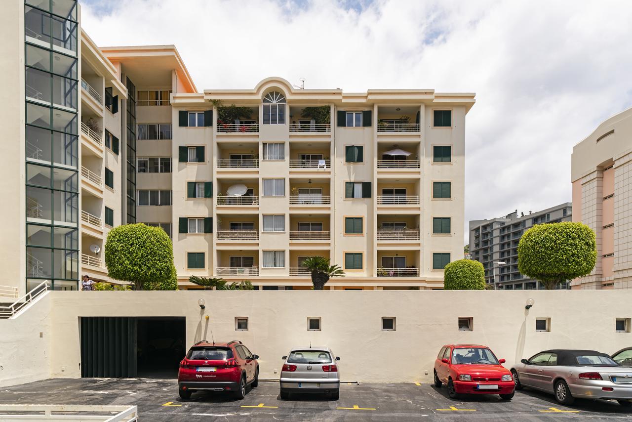 Piornais I By An Island Apart Funchal  Exterior foto